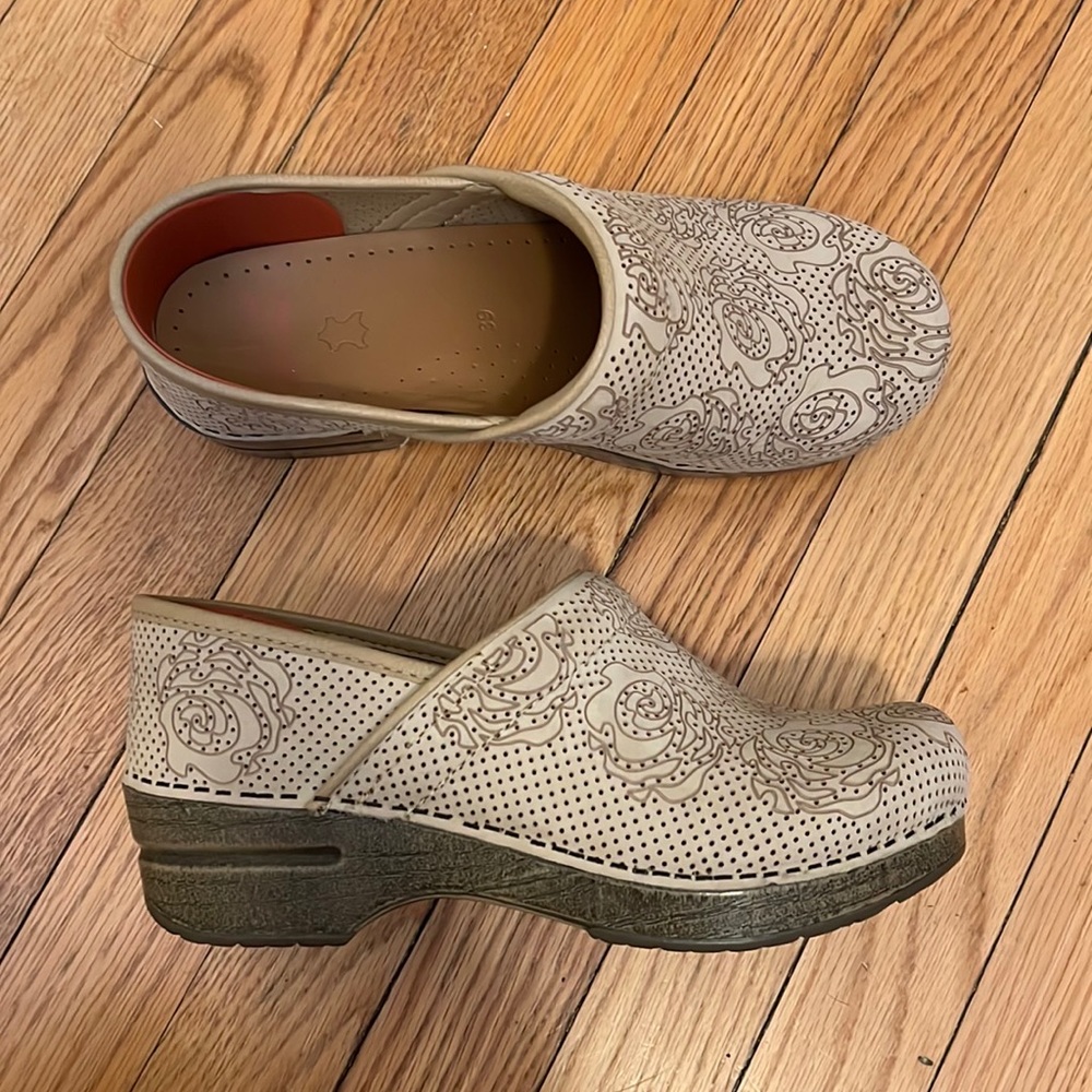 Dansko shoes, size 39. New condition